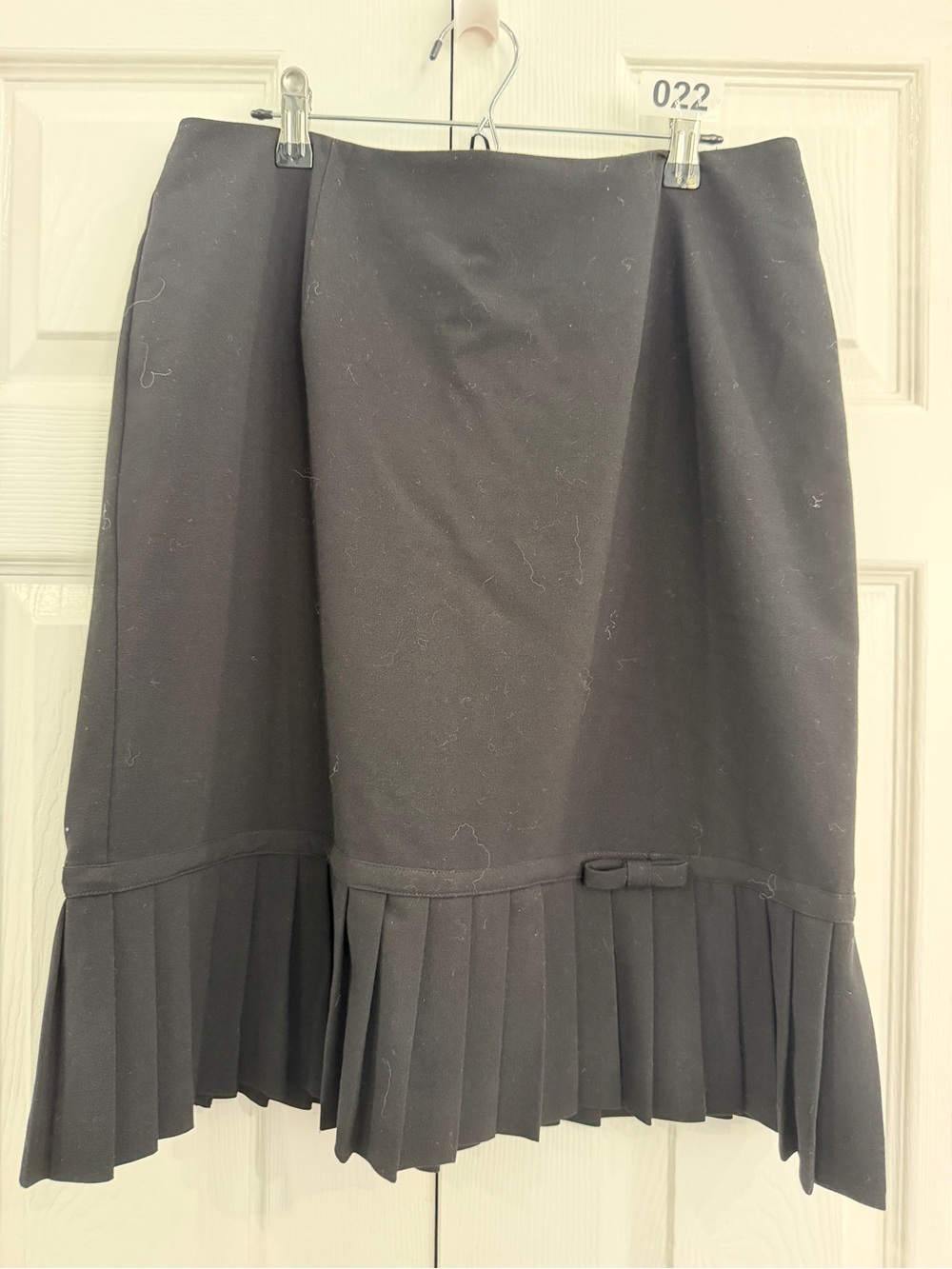 Byer California AGB Black Pencil Skirt with Pleated Hem Lined